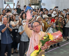 【画像】退任デニーを“大勢の人”が見送った結果……