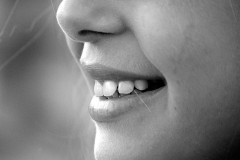 大学の女子に面白半分で「口マジでくっせーなｗ」って言ったら洒落にならんことになった