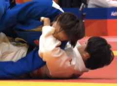韓国人「女子柔道70kg級で起きた前代未聞の人噛み事件‥中国選手が日本人選手の腕に噛みつき反則負け‥」