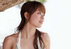【悲報】声優の井口裕香、乳がデカすぎて服のボタンが閉まらないハプニングwww