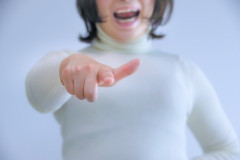 「子供が勉強中だから邪魔しないで。子供に話しかけないで！」って声を荒げた嫁