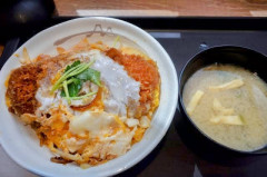 松のやのカツ丼が異様に美味かったんだが･･･ ＆ 松のやでご飯おかわりしてるのがワイだけだったんだが