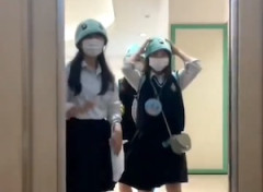【動画】密室で誰にもバレてないはずが笑。女子中学生のエレベーターチャレンジがバズる。