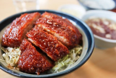 ソースカツ丼「あのう…どうして食べてくれないんですか？美味しいのに…」