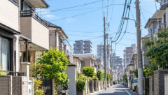 【外国人問題】居住地で外国人増「いいと思わない」、41％に急増　外国人が増えることに対して否定的な人は幸福度が低い傾向
