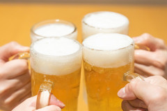 【恋愛】飲み会で気になる人がいると聞いていた。好意はあったけど、最初は断ったんだが、やはり気になってしまい、結局自分から告白してしまった。