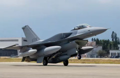 台湾に新造のF-16V戦闘機2機が数カ月遅れで到着、残り63機…最新式レーダーを搭載！