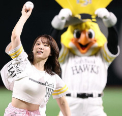 人妻声優・内田真礼(36)、ネットの誹謗中傷に法的措置を含む厳正な対応を表明！