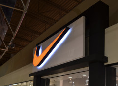 【悲報】NIKE、6-8月4%減収。収益悪化に歯止めかからず