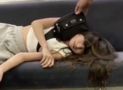 【閲覧注意】女さん、電車内でやらかす・・・
