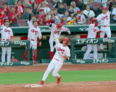 カープ奨成決勝打＆猛打賞で阪神胴上げ阻止！末包同点2号3ラン！坂倉ダメ押し打！森下5回4失点も森浦大瀬良ら0封リレー！ホーム最終戦で執念の逆転勝ち！【広島6-4阪神/試合結果】