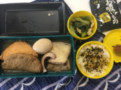 弁当が茶色いやついるよな