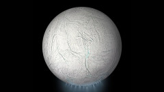 土星衛星エンケラドゥスで生命が見つかる可能性がさらに高まった！氷の粒が鍵に