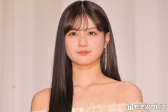 元乃木坂46中村麗乃、スタイル際立つミニドレス＆透けタイツ姿披露「可愛すぎて言葉にならない」「破壊力抜群ですね」の声