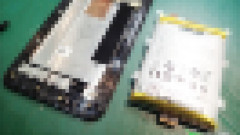 タブレットのバッテリーが膨らんで画面が剥がれてきたんやが