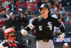 村上宗隆、ポストシーズン初ホームランは決勝特大弾！！