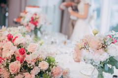 式場の運営会社「とあるカップルが結婚式の約1年前に予約をキャンセルした！キャンセル料払え！」 地裁「は？180日以上前なら、再販売できるだろ。棄却な」
