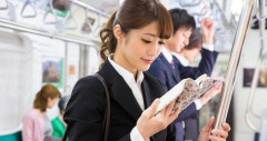 【悲報】令和生まれ「怒らないで下さいね？スマホない時代って電車の中何してたんですか？」