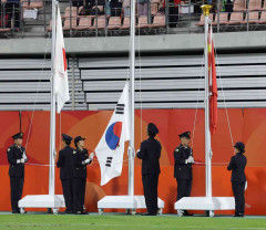 【サッカーU21】表彰式でまさかの事態…優勝の韓国の国旗掲揚されず　応援団はブーイング＆選手は困惑…アジア大会