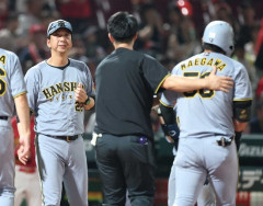 【悲報】藤川監督ブチギレ｢広島と喋るな｣