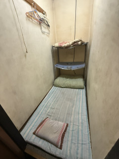 【衝撃】一泊1100円の日本一安いホテルの寝室がこちらｗｗｗｗｗ