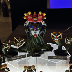 ダークガンダムのミニチュアが展示！