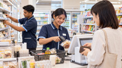 【なぜ？】コンビニが「外国人店員」だらけになった理由…大手3社で8万人超、元セブン社員「まず日本人が集まらなくなった」