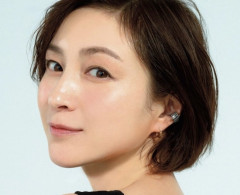 【画像】広末涼子(43)の生足、エッッッすぎるだろwwww