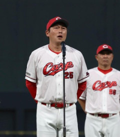 新井監督、今年1年を謝罪「グラウンド内外」←試合でも何かあった？