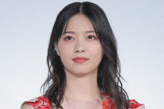 「頭身バランスがすごい」　32歳・元乃木坂46、最新スタイルにファン驚愕「見惚れる」「めっっっちゃ綺麗」