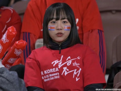 【画像あり】北朝鮮のサポーター美人すぎるwwwwwwwwwww