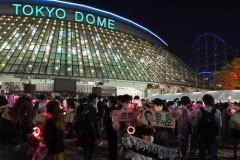 【悲報】世界で売れてるはずのK-POP、日本で稼がないといけない時点で滑稽だよな←本当は売れてないんだろｗｗｗｗｗｗｗｗｗｗ