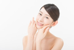 友人らとランチに行ったら、子持ちの友人が非常に寒そうなカッコでやってきた。子持ち「今日は皆に私のアウターとバッグをコーデしてもらいます！」→こっからキチママ主張。