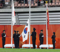 【悲報】アジア大会の韓国国旗トラブル、担当は陸自第10師団　結び目間違いか