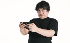 旦那のゲーム依存に困ってる。あまりに 酷いのでアプリを削除してやったら・・・