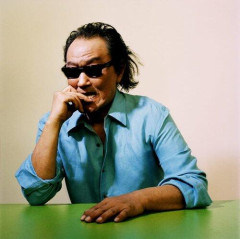 【悲報】井上陽水さん、代表曲が「探しものはなんですか」しかない