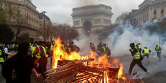 【悲報】🇫🇷🔥 フランスさん、無事崩壊してしまうwwww