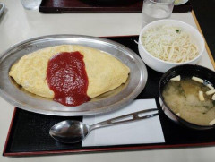 【画像】このオムライス定食にいくら出せる？