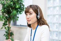 【方言にGJ!!】電車に乗ったら白髪交じりのリーマンが女子高生を説教してる。春だから変なの出てくるなぁ→いつまで経っても説教は止まない。注意しようとしたら友人が先に出て