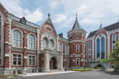 【悲報】慶應卒やけどガチで慶應以外は大学だと認めてない