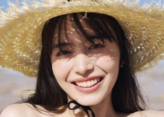 【画像】最新の井桁弘恵、脱いでも全然興奮しないボディだった・・・