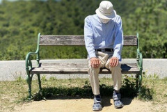 【悲報】高齢独身男性が人権を取り戻す方法