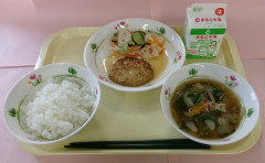 【画像 】給食、めちゃくちゃ豪華ｗｗｗｗｗｗｗｗ