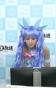 【動画】アイドルさん、生配信中にポロリしてしまうｗｗｗｗｗｗｗｗ