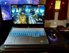 【朗報】長年デスクトップ派だったワイ、ついにノートPCの凄さに気づく