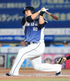 【朗報】中村剛也43歳、現役続行ｗｗｗ 500本塁打まであと18本