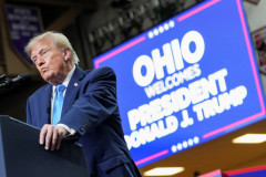 【海外の反応】トランプが韓国に最大300%の関税を警告、海外から「いじめっ子には媚びるもんじゃないんだよ」の声！