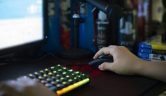 【悲報】ゲーム依存症で中退・退職、自己破産した男性が話題に