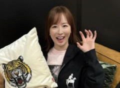 【画像】皆藤愛子さん(41)の生足、もうこれ一線を越えてるだろ