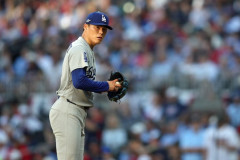 地元紙が山本は英雄、大谷は落ちぶれと報道